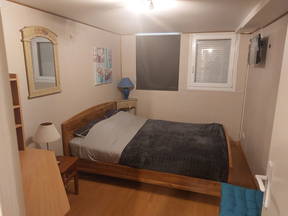 CHAMBRE AVEC SALLE DE BAINS PRIVATIVE CHEZ L'HABITANT