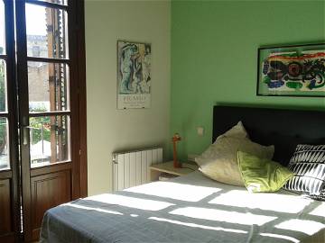 Roomlala | Chambre Avec Salle De Bains Privative Dans Quartier Gothique