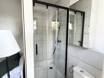 Logement entier à louer à Le Havre - photo 9 : salle de bain-9