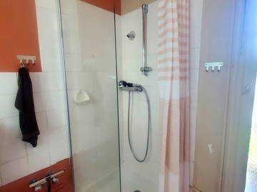 Chambre chez l'habitant à louer à Rennes - photo 8 : salle de bain-8