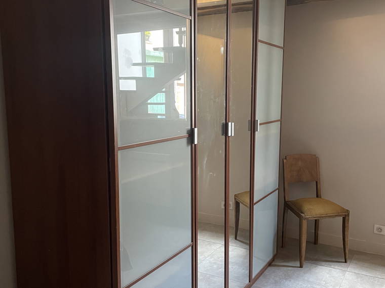Famiglia Jouy-le-Moutier 255568