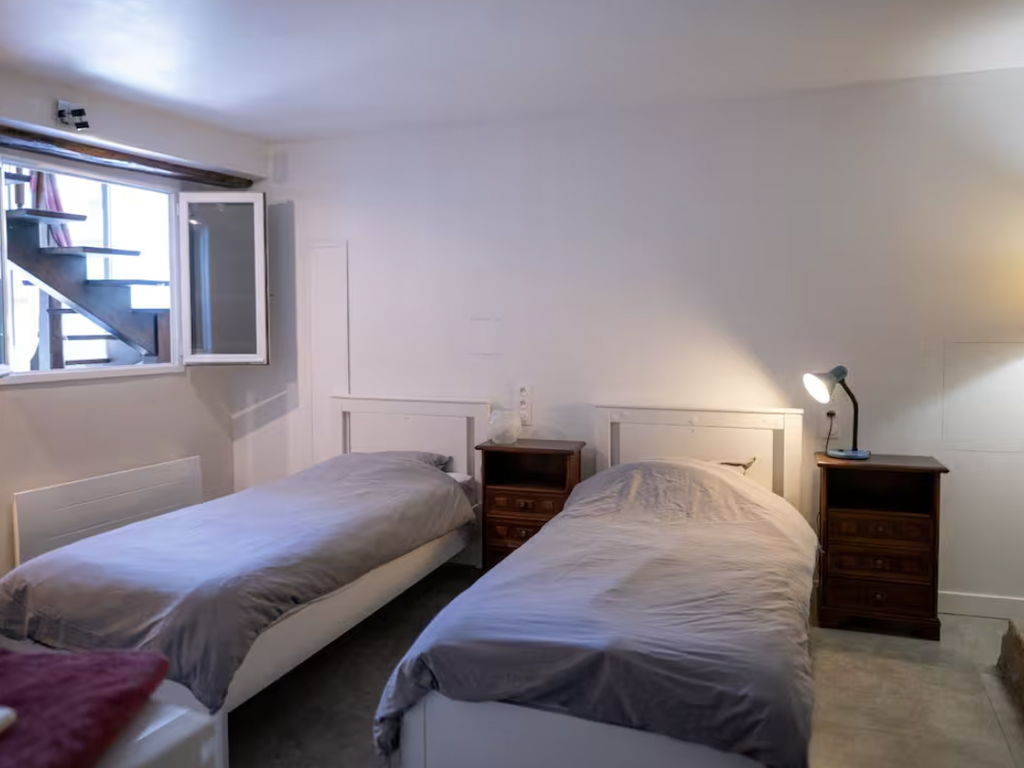 Habitación En Casa Del Anfitrión Jouy-le-Moutier 255568-1