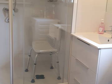 Homestay for rent in Asnières-Sur-Seine - photo 13: Bathroom-13