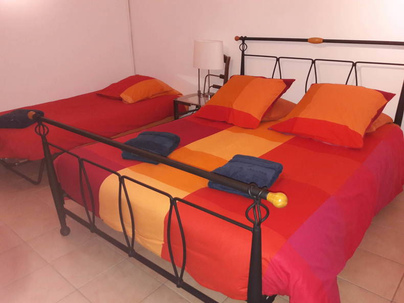 Habitaciones De Huéspedes Valff 79046-1