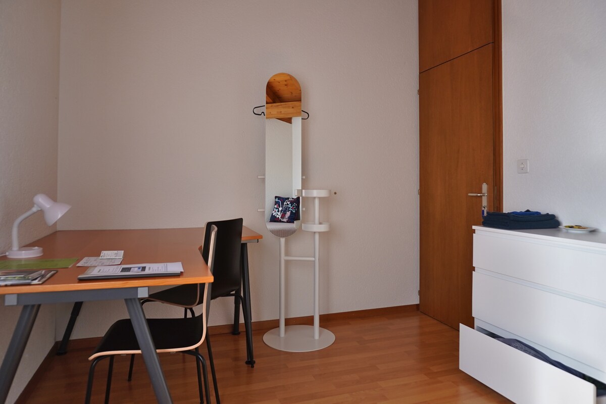 Chambre Chez L'habitant La Grande Béroche 675792