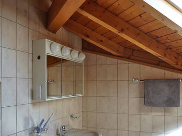 Chambre chez l'habitant à louer à La Grande Béroche - photo 13 : salle de bain-13