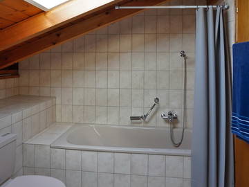 Unterkunft beim Gastgeber zur Miete in La Grande Béroche - Foto 10 : Badezimmer-10