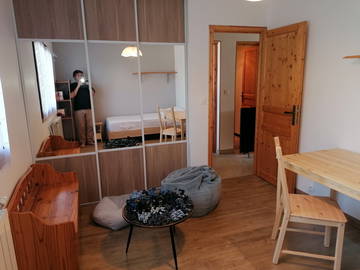 Room For Rent La Ville-Du-Bois 263205