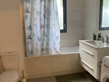 Chambre chez l'habitant à louer à Villeneuve-D'ascq - salle de bain-9