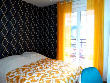 Roomlala | Chambre Chaleureuse Et Confortable – 12m² - LY010