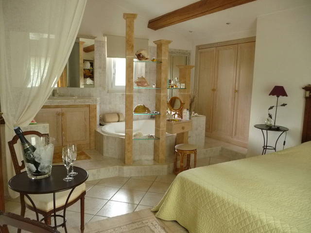 Homestay Grasse 24251