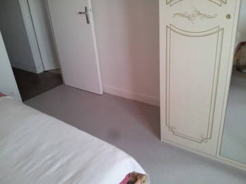 Room For Rent Les Lilas 43119