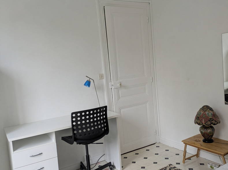 Homestay Montreuil 97694-3