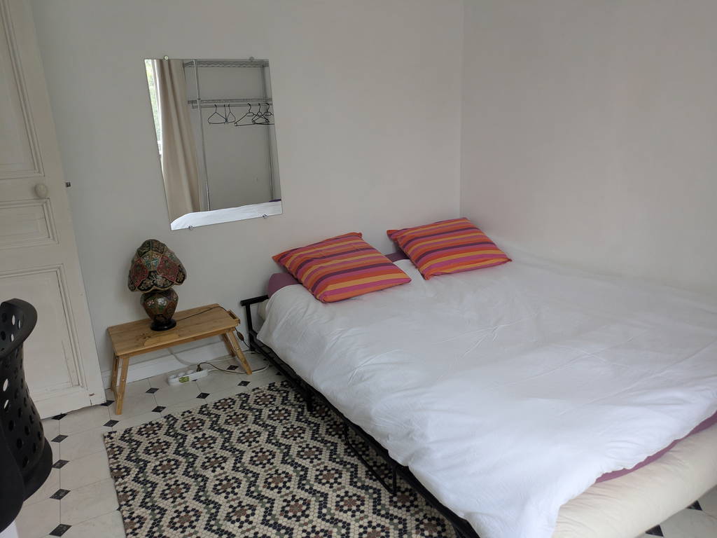 Homestay Montreuil 97694-1