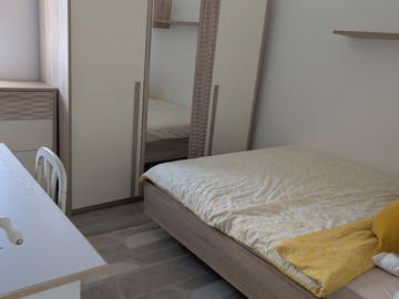 Quarto em casa do anfitrião para alugar em Orly - fotografia 1 : Quarto-1