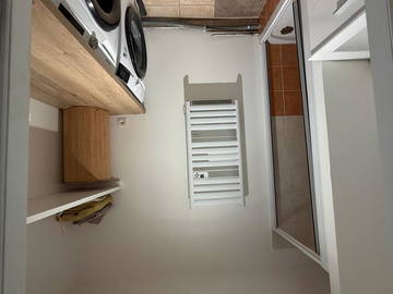 Chambre chez l'habitant à louer à Saint-Nazaire-Les-Eymes - salle de bain-7
