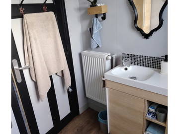 Chambre chez l'habitant à louer à Saint-Désir - photo 3 : salle de bain-3