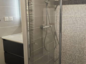 Homestay for rent in Vannes - photo 2: Bathroom-2