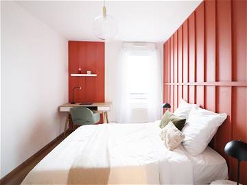 Roomlala | Chambre Chic De 12 M² à Louer à Lille - LIL05