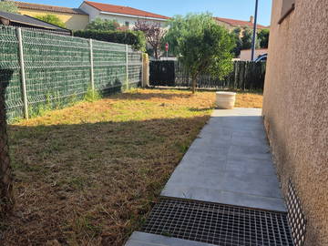 Chambre chez l'habitant à louer à Claira - photo 8 : jardin-8