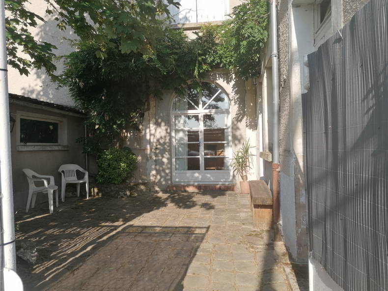 Colocation Thomery 672395-5