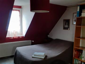 Roomlala | Chambre Confortable En Plein Bourg