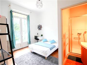 Roomlala | Chambre Confortable Et Chaleureuse – 13m² - BO6