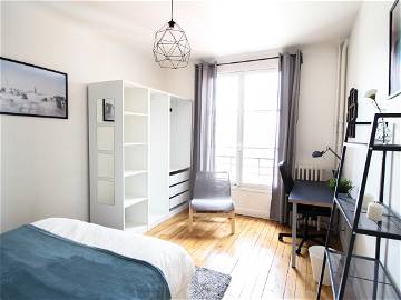 Roomlala | Chambre Confortable Et Chaleureuse – 14m² - PA26