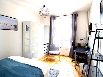 Roomlala | Chambre Confortable Et Chaleureuse – 14m² - PA26