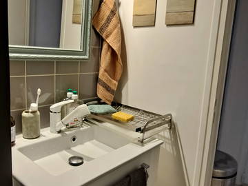Homestay for rent in Paris - photo 8 : Bathroom-8