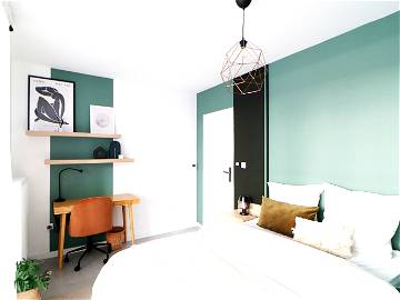 Roomlala | Chambre Cosy De 12 M², Avec Balcon Privatif - ST76