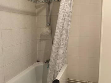 Chambre chez l'habitant à louer à Paris - photo 6 : salle de bain-6