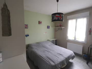 Chambre chez l'habitant à louer à Vellèches - photo 1-1