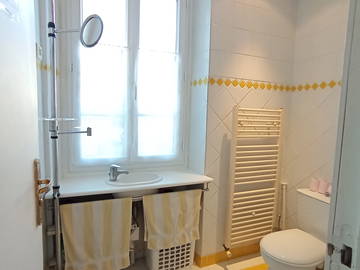 Colocation à louer à Saint-Germain-En-Laye - salle de bain-4