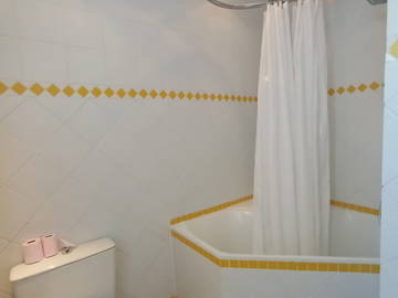 Colocation à louer à Saint-Germain-En-Laye - salle de bain-6
