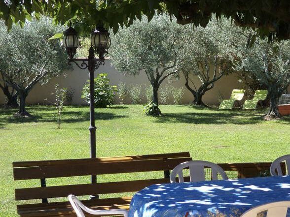 Habitaciones De Huéspedes Caumont-sur-Durance 44489-1