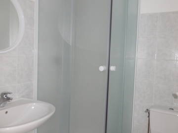 Chambre d'hôte à louer à Caumont-Sur-Durance - photo 14 : salle de bain-14