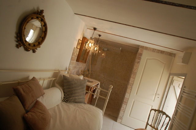 Chambre Chez L'habitant Cannes 18296