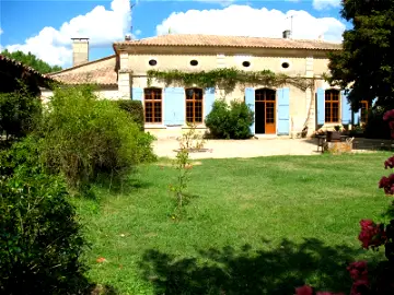 Roomlala | Chambre D'Hôtes À Louer Dans Les Vignes, En Gironde