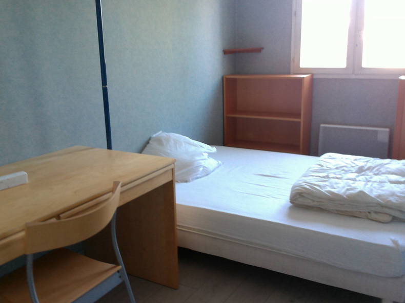 Colocation Cergy 122103-1