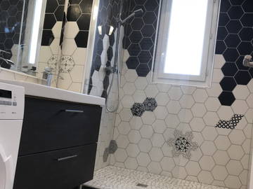 Shared housing for rent in Angoulême - photo 2: Bathroom-2