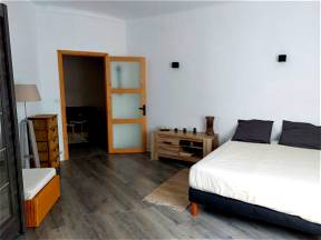 Student room rental Annecy city center near train station