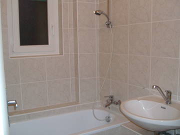 Piso compartido en renta en Saint-Louis - foto 7 : baño-7
