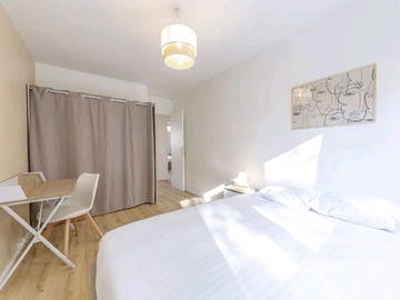 Colocation à louer à Laval - photo 8 : chambre-8