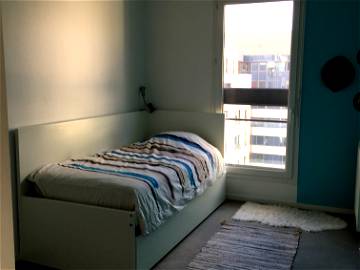 Roomlala | Chambre Dans Duplex Spacieux Avec Terrasse