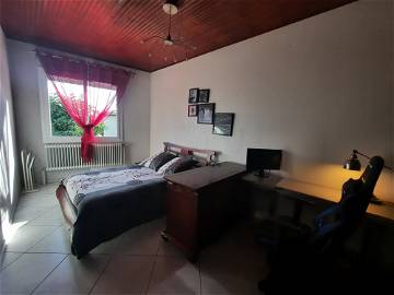 Roomlala | Chambre Dans Maison Individuelle Secteur La Rize