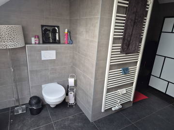 Unterkunft beim Gastgeber zur Miete in Arlon - Foto 5 : Badezimmer-5