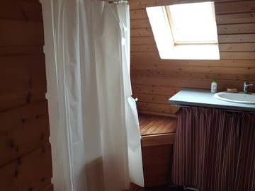 Chambre d'hôte à louer à La Roche-Jaudy - photo 3 : salle de bain-3