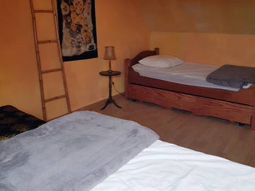 Guest room for rent in La Roche-Jaudy - photo 1: Bedroom-1