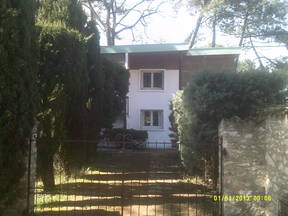 Room in a Villa - 1 min from the Beach